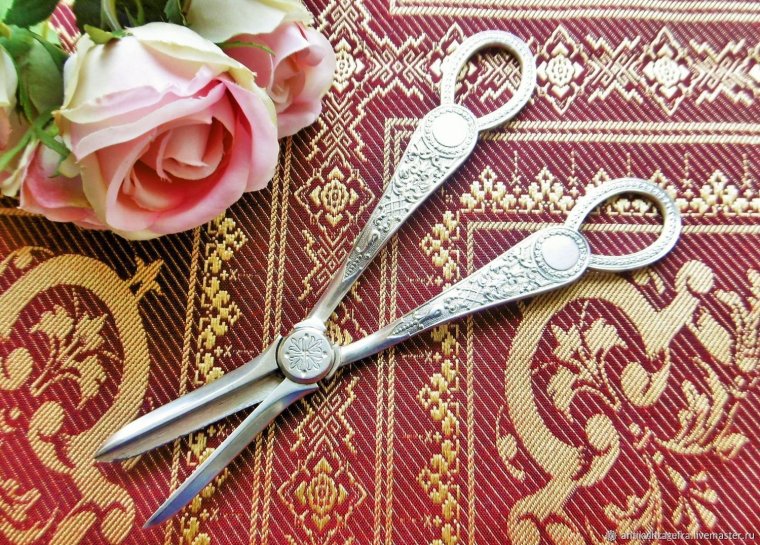 Антикварные ножницы