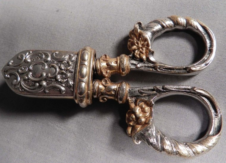 Викторианские ножницы