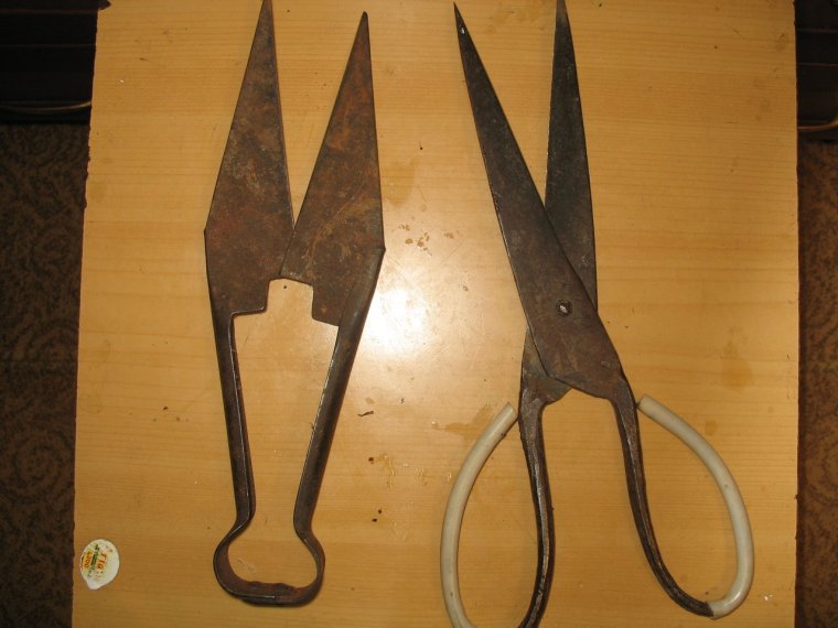 Первые ножницы