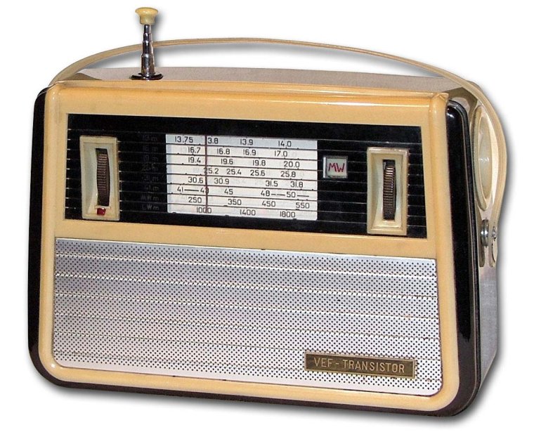 Транзисторный радиоприемник ВЭФ-Спидола
