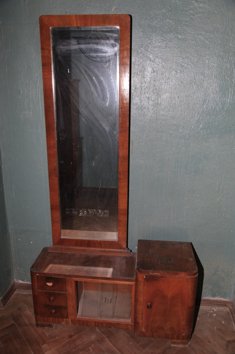 Советское зеркало с тумбой