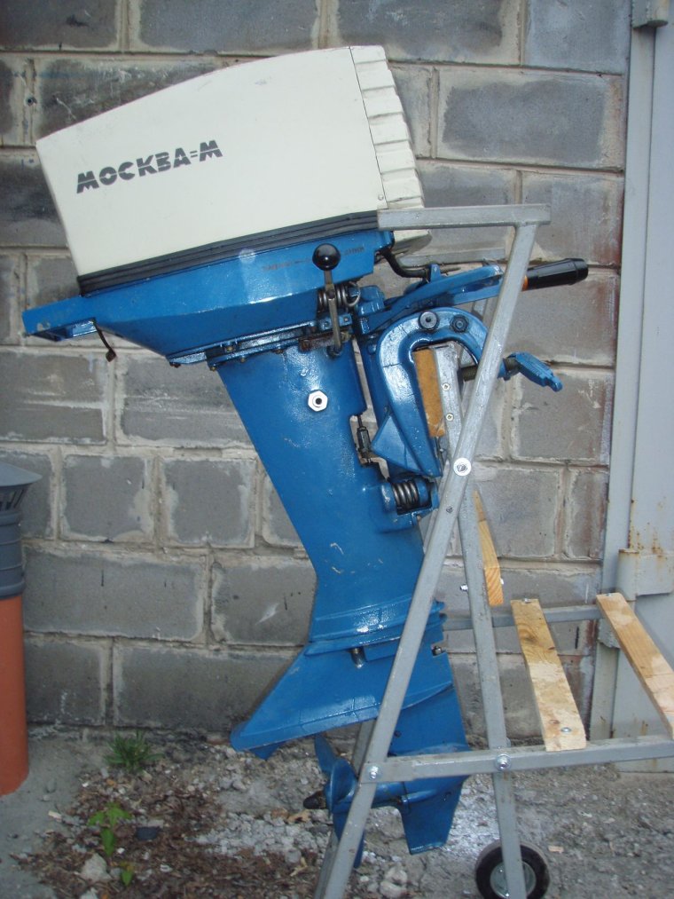 Лодочный мотор Москва 10