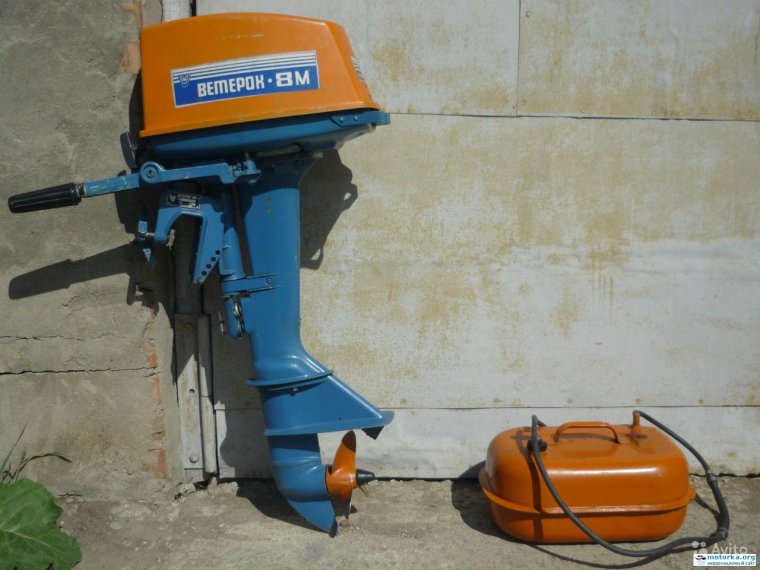 Лодочный мотор ветерок 8
