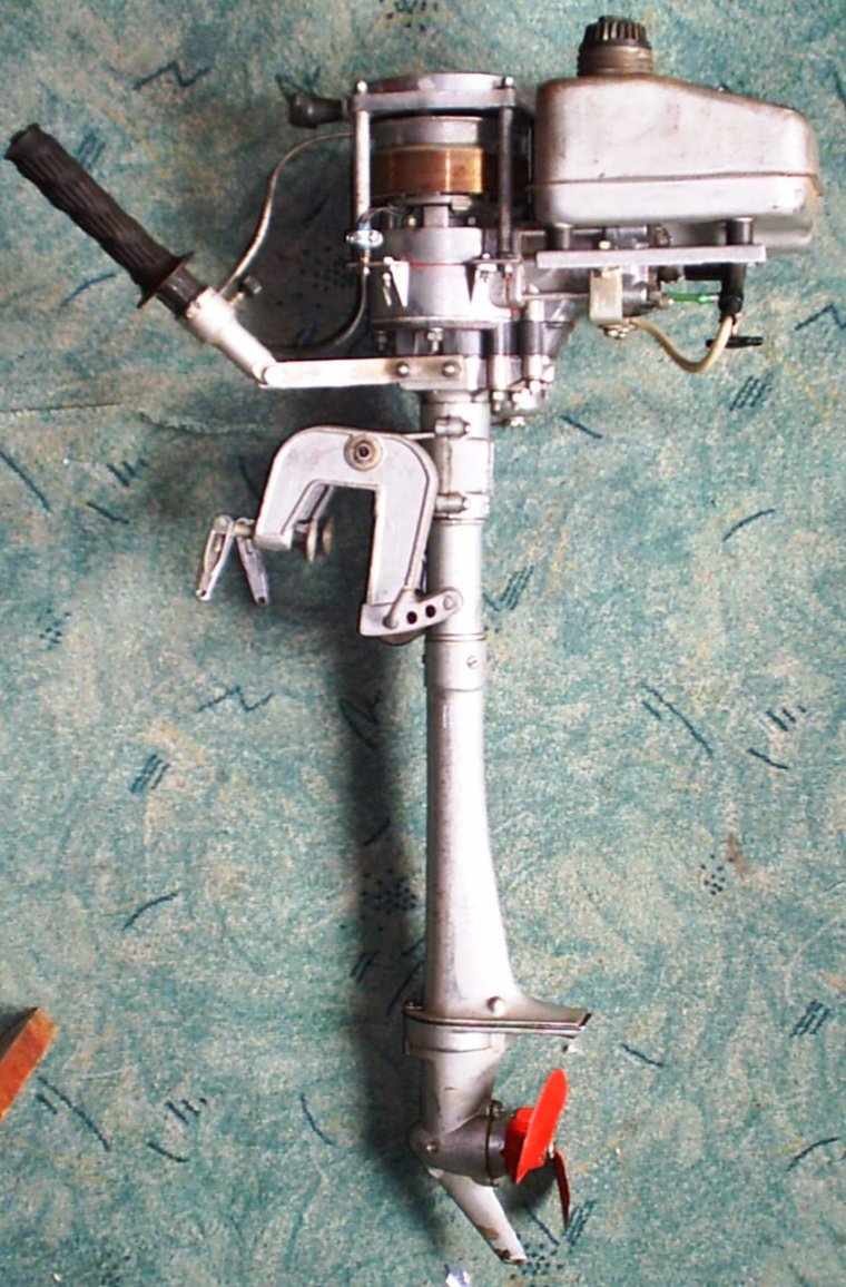 Лодочный мотор салют 2 лс