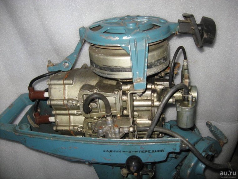 Лодочный мотор Москва 12.5