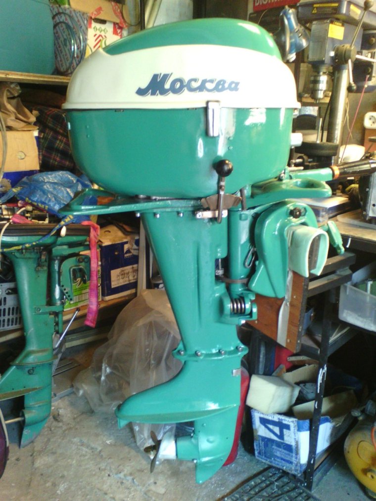 Лодочный мотор Москва 10