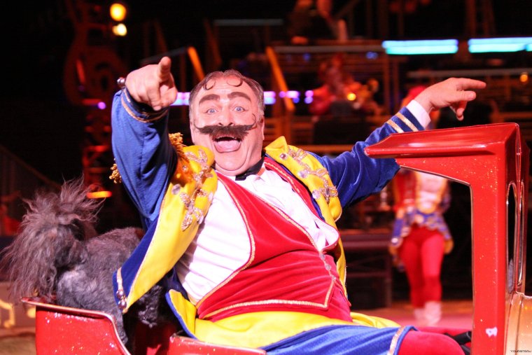 Работники цирка