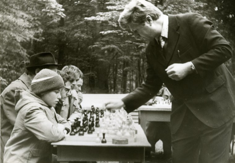 Шахматист ретро