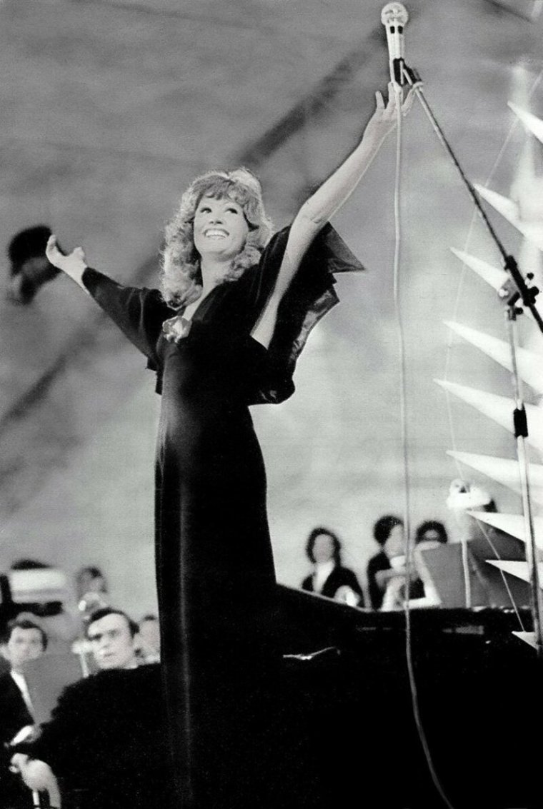 Алла Пугачева золотой Орфей