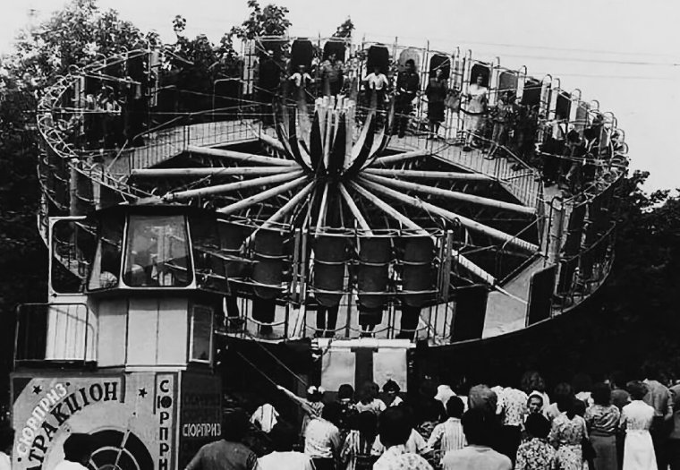 Аттракционы в парке Горького в СССР