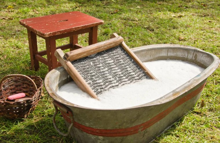 Корыто и стиральная доска