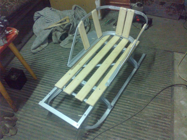 Советские санки со спинкой