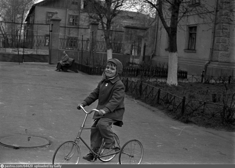 Детство во дворе СССР