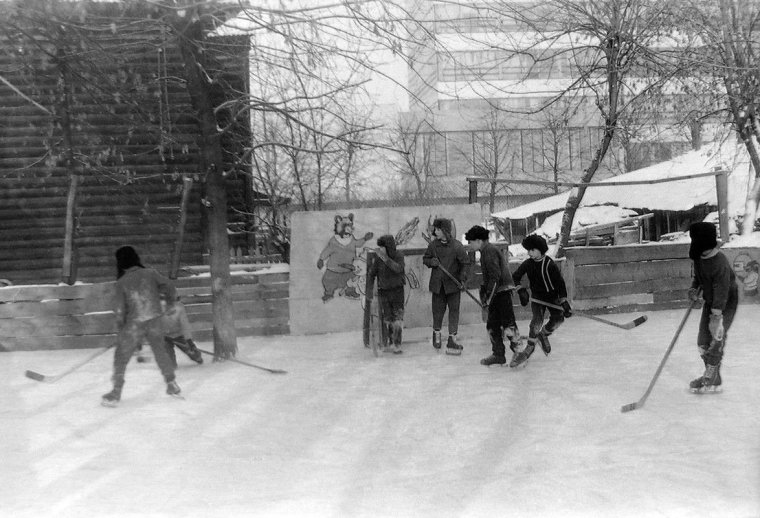 Хоккей во дворе СССР