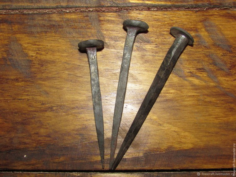 Кованые гвозди