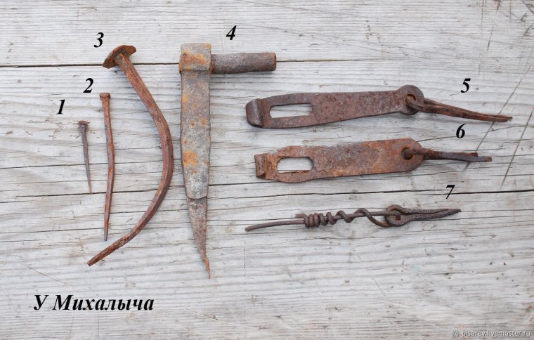 Кованые гвозди старинные