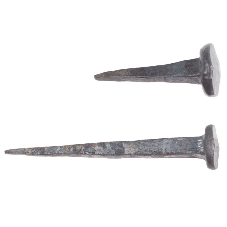 Средневековые гвозди