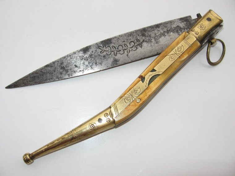 Испанский нож наваха