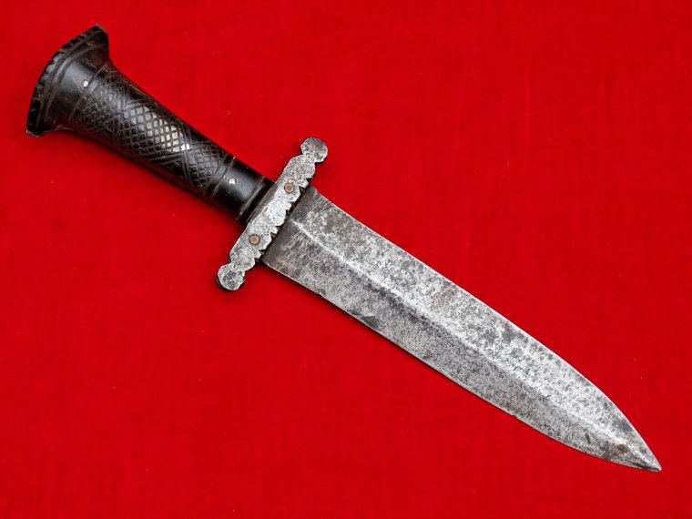 Кинжал средневековый
