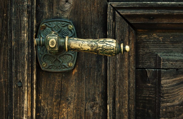 Старая дверная ручка
