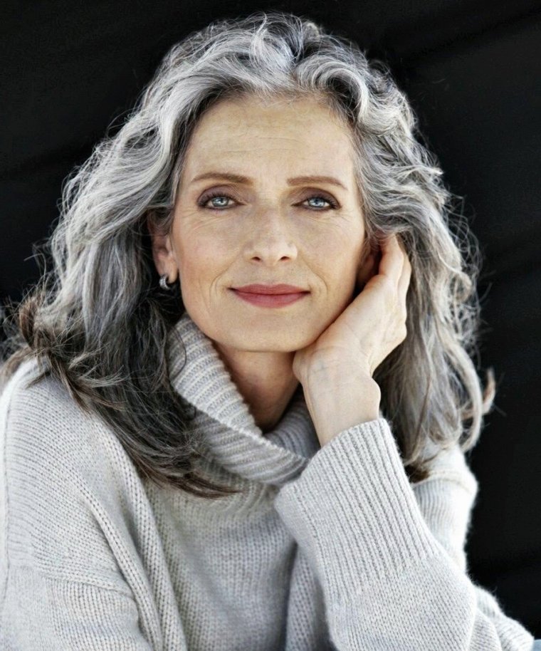 Дафна Хикс Grey hair