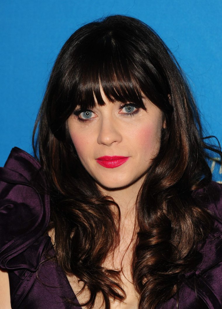 Зои Дешанель 2022