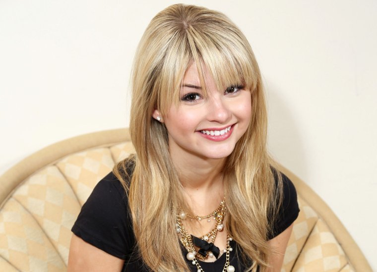 Стефани Скотт блондинка