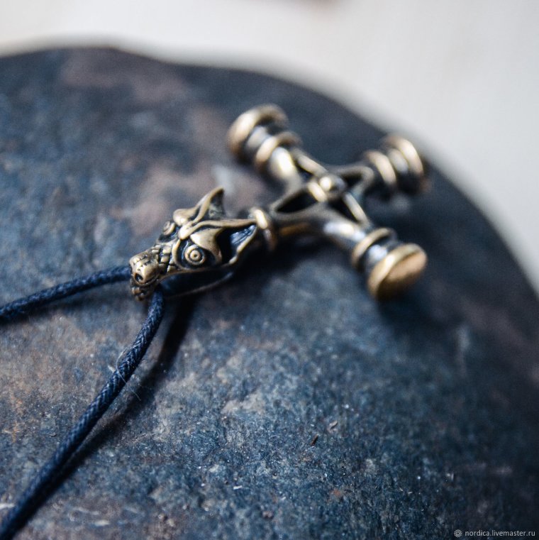 Оберег Волчий крест