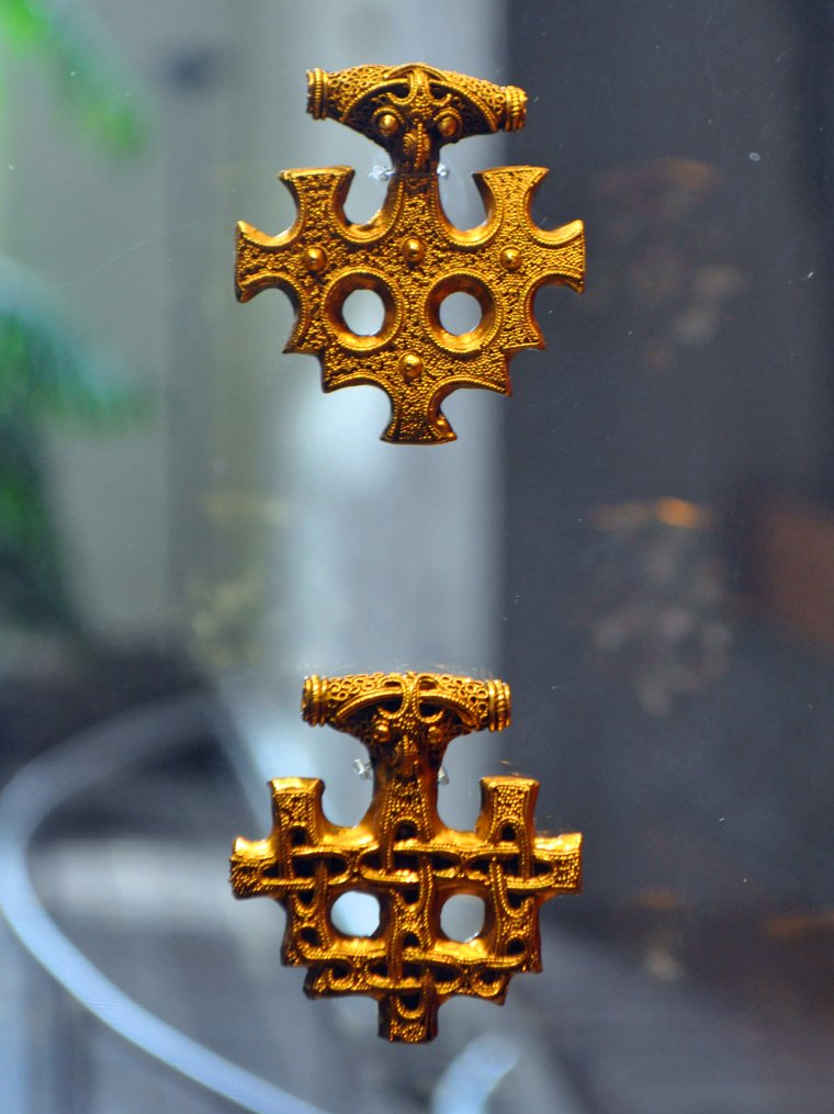 Золотой крест викингов