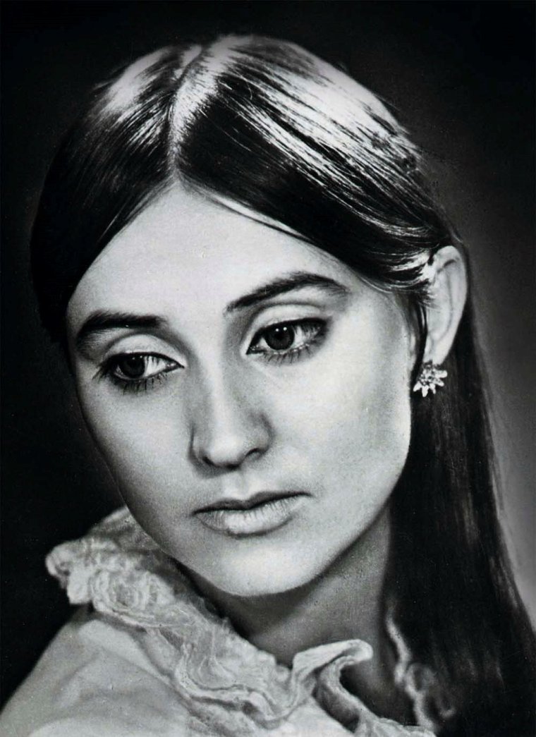 Лариса Кадочникова