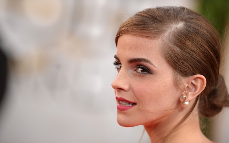 Эмма Уотсон сережки