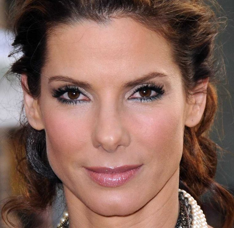 Сандра Буллок лицо