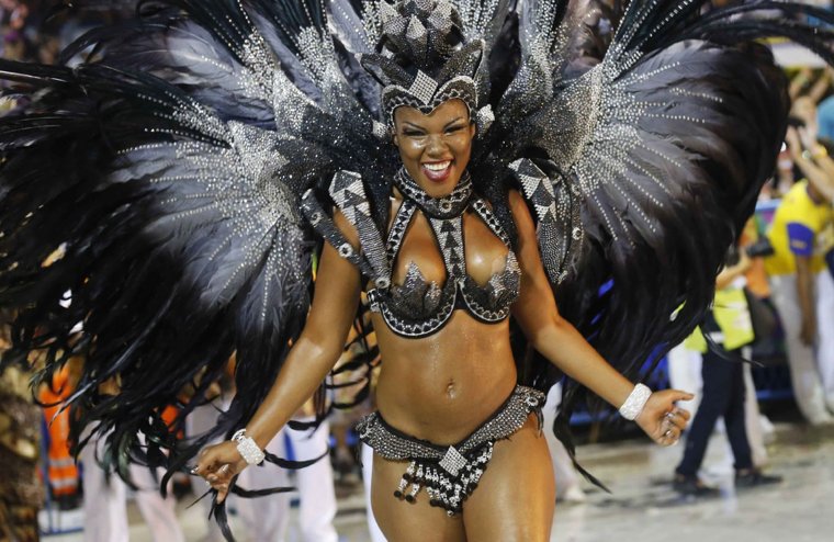 Андреа Мартинс Бразилия карнавал