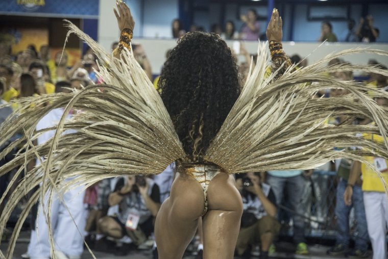Бразилия карнавал ягодиц