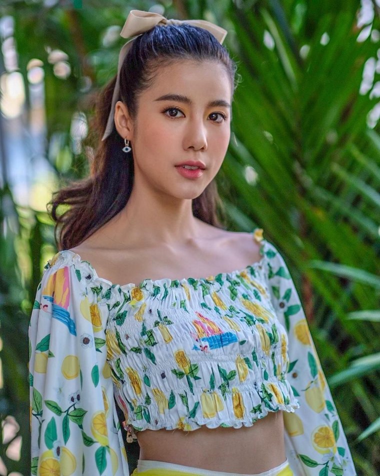 Тайская актриса Эстер Суприлила