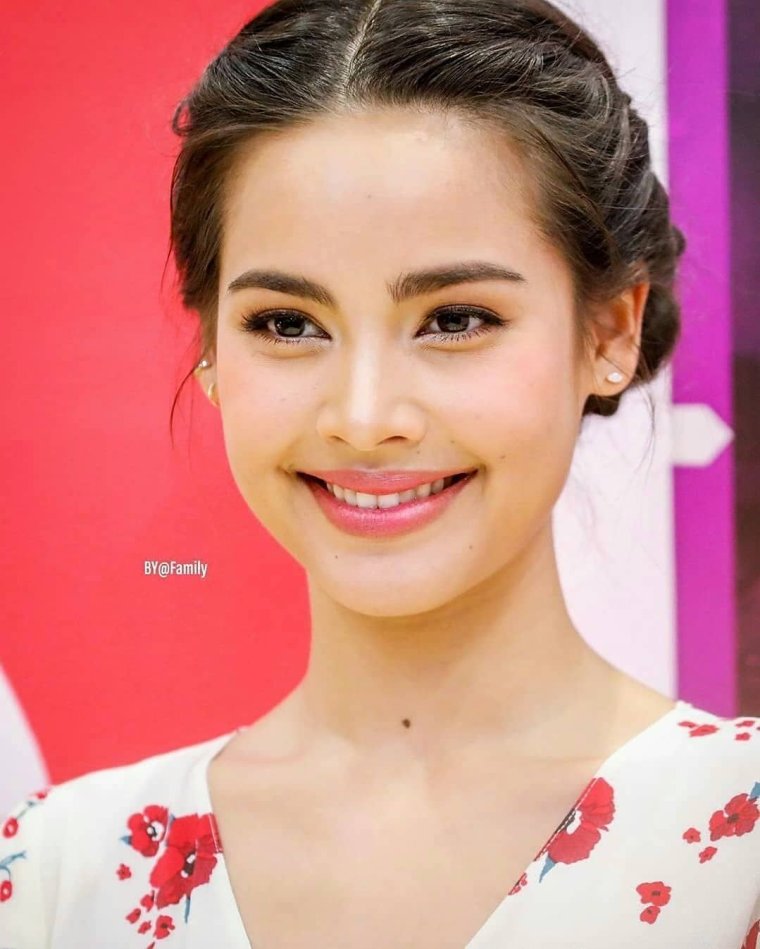 Тайская актриса Яя