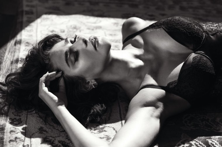 Несрин Джавадзаде Bikini