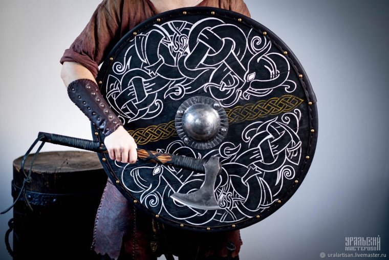 Щит викинга на заказ