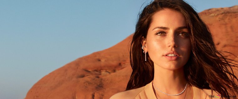 Ана де Армас каменные кулаки