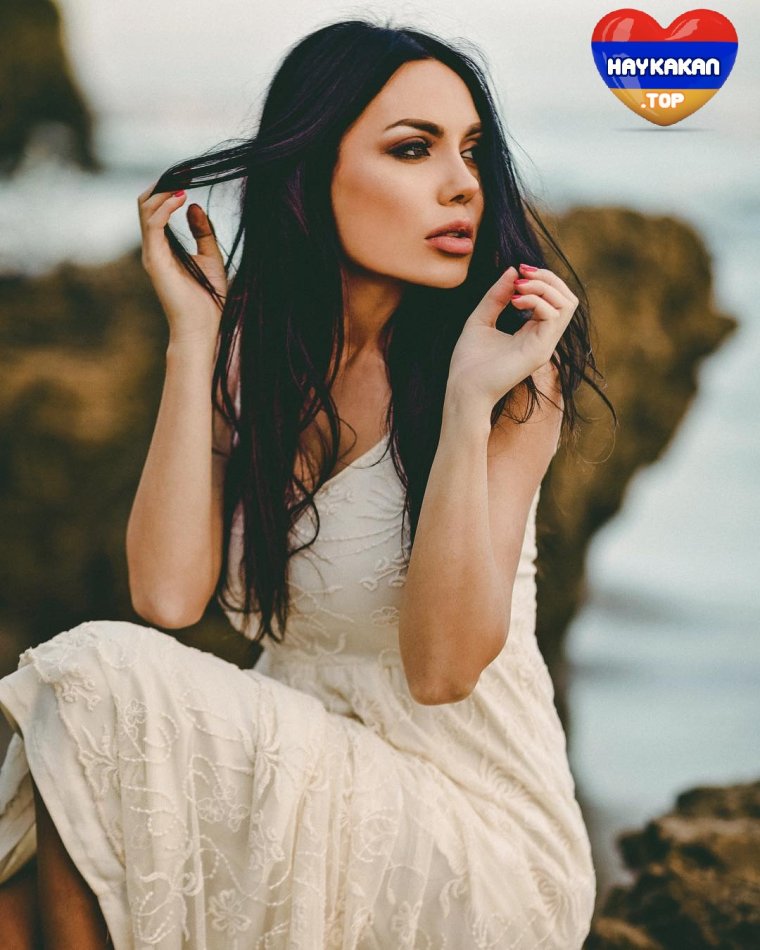 Армянская певица Арпине Габриелян