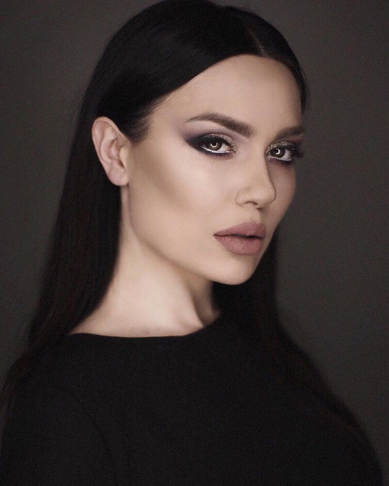 Армянская певица Арпине Габриелян