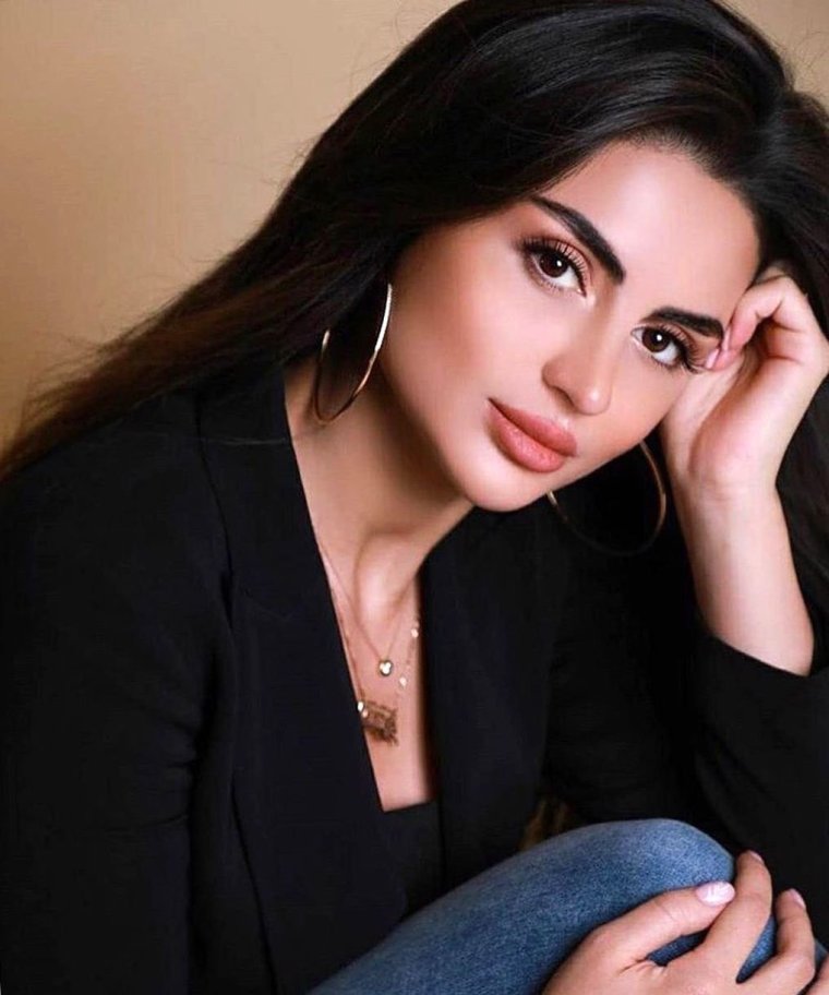 Азербайджанка блогер Гунай