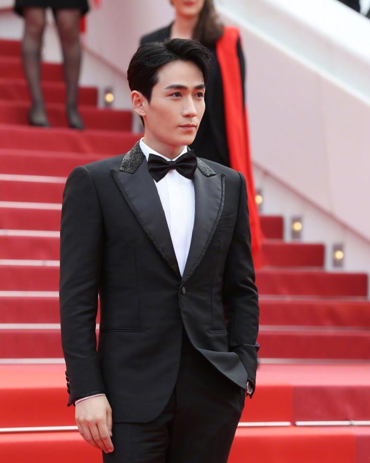 Фамилия актеров игравших в воге КНР