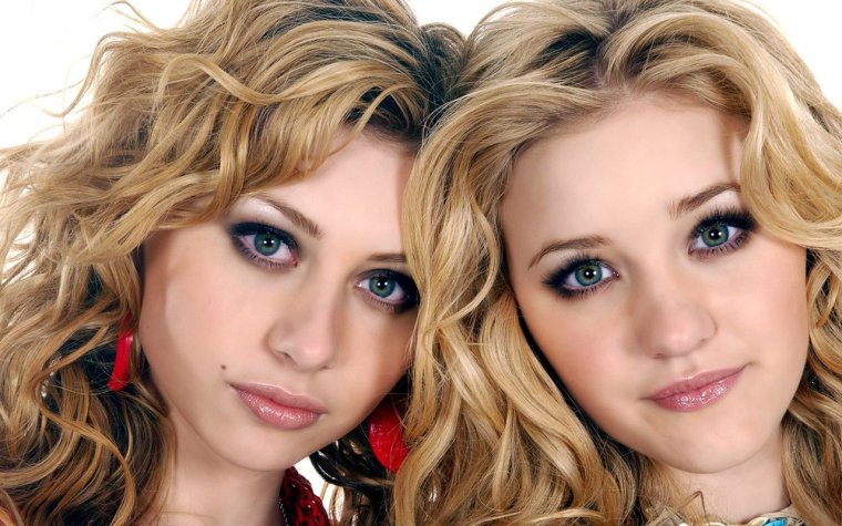 Aly & AJ певицы
