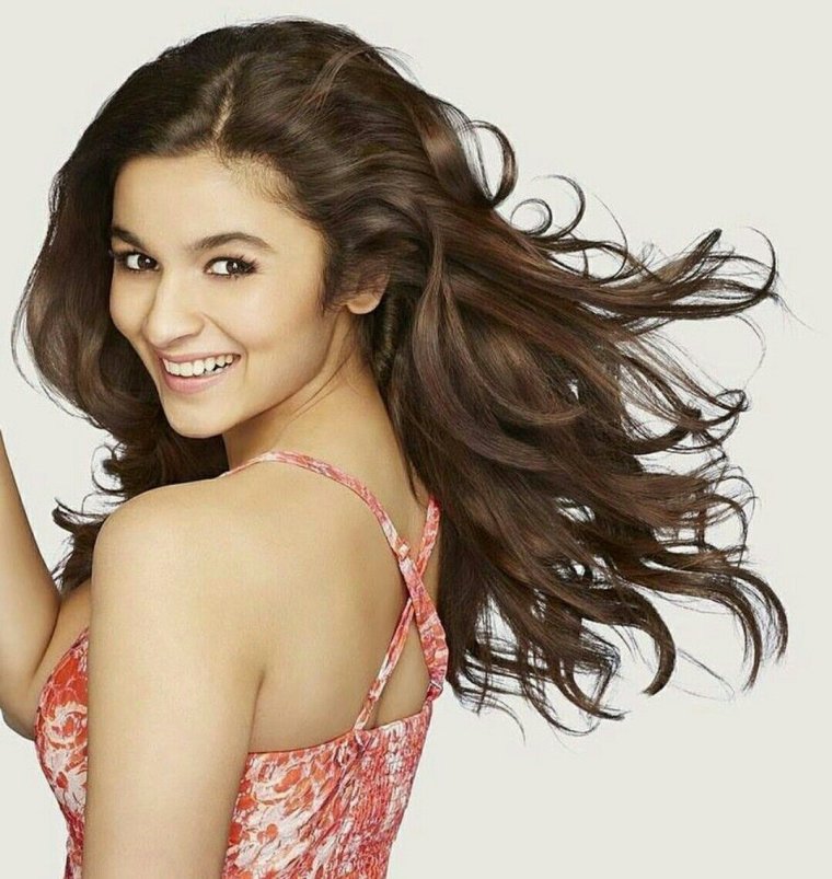 Актриса Алия Бхатт