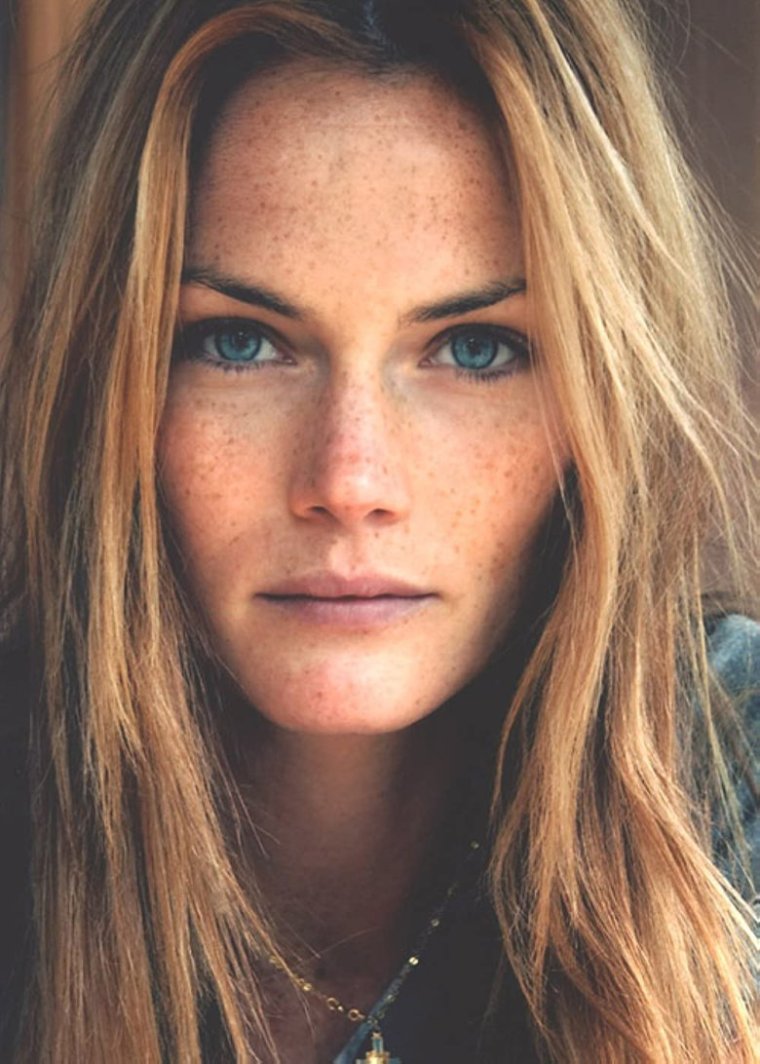 Мини Анден лицо