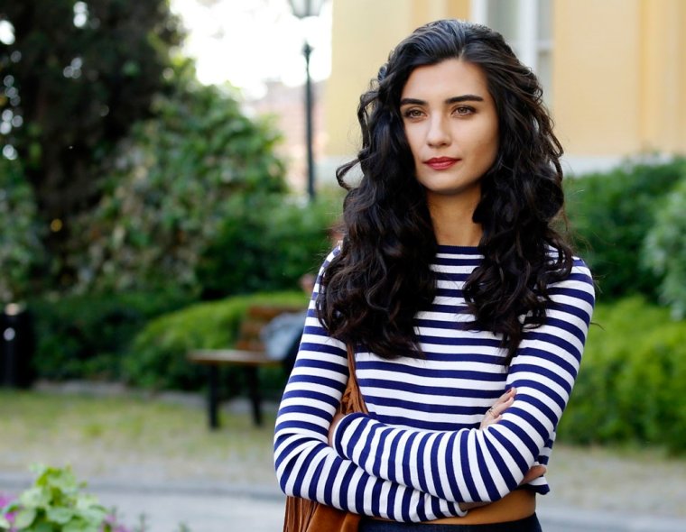 Аси актриса туба Буйукустун