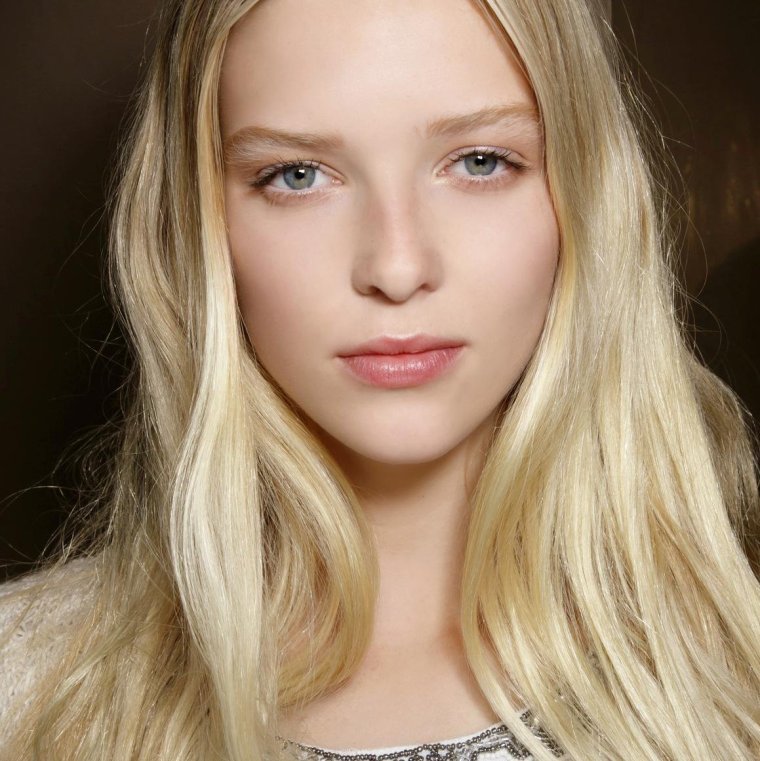Блондинки со светлыми бровями
