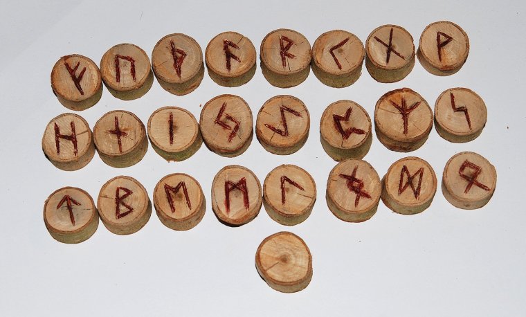 Бумажные руны