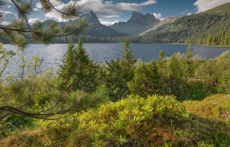 Озеро светлое Ергаки Западный Саян